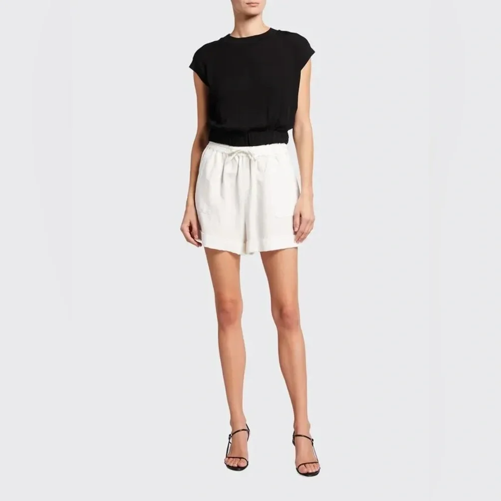 Alice and Olivia Sam Patch Pocket cuff White shorts Small Petite
